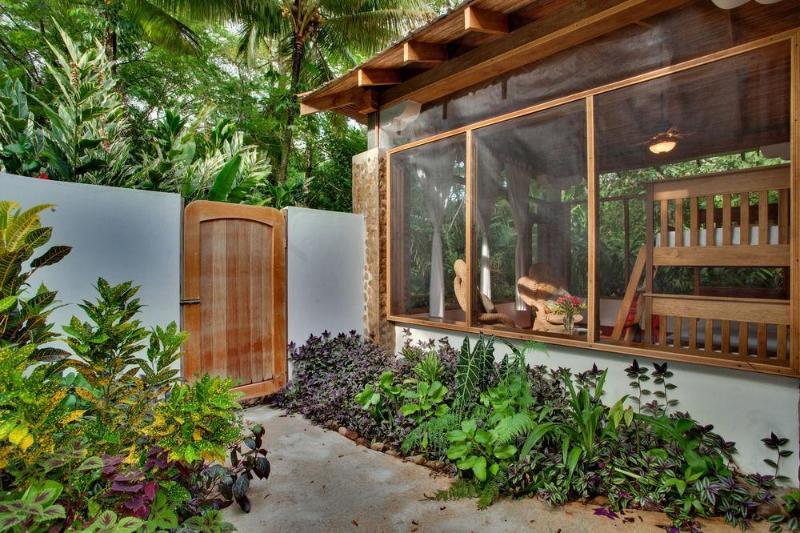 Ian Andersons Caves Branch Jungle Lodge 贝尔莫潘 外观 照片