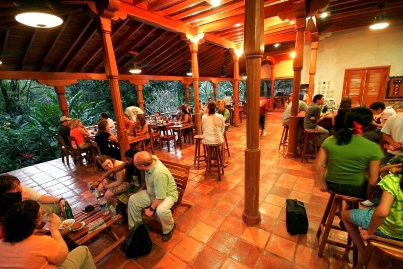 Ian Andersons Caves Branch Jungle Lodge 贝尔莫潘 外观 照片